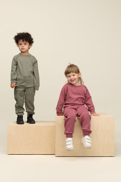 Gullkorn design,  Villvette ullgenser matt grønn