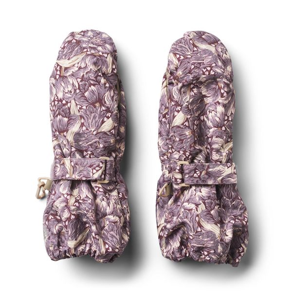 Wheat lange votter purple tulips