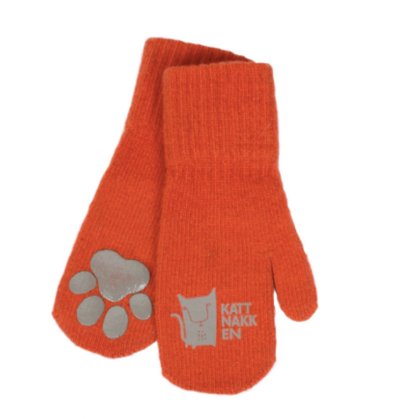 Kattnakken , Magiske votter orange love