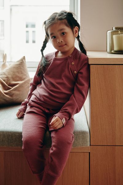Gullkorn design,  Villvette ullgenser mørk rosa